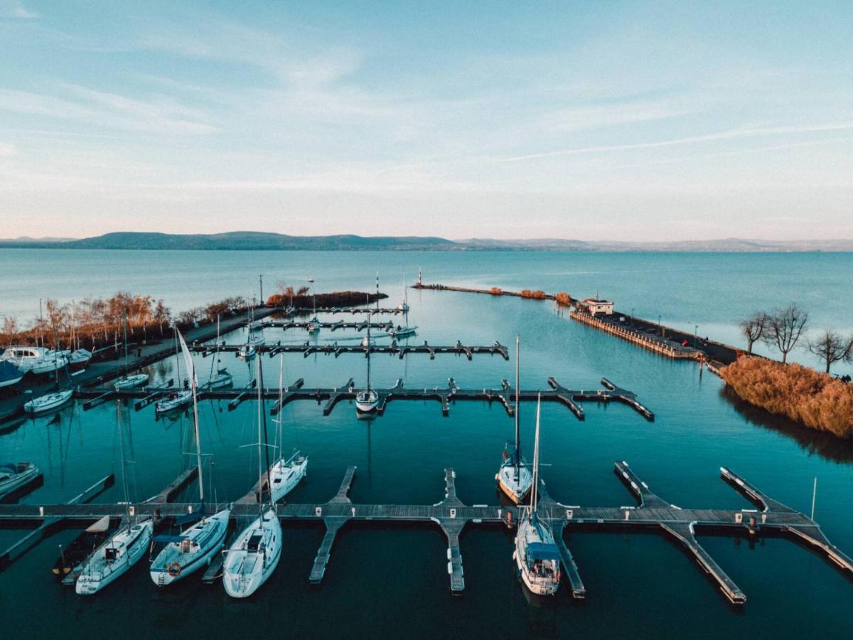 Lido Riviera Sunshine Apartman Balatonlelle Exterior foto